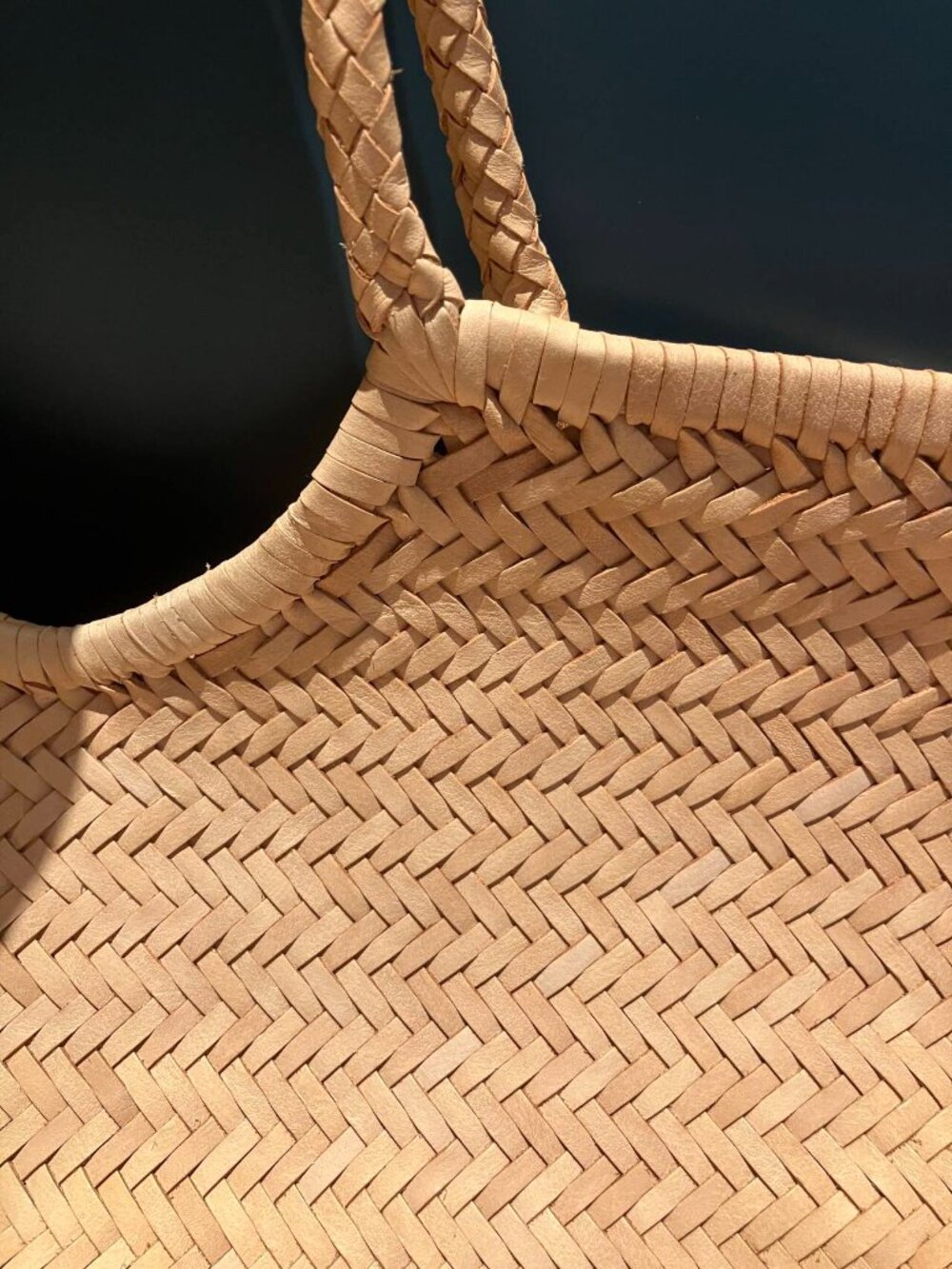 Dragon Diffusion Nantucket Big Woven Leather Tote - Picture 4 of 6